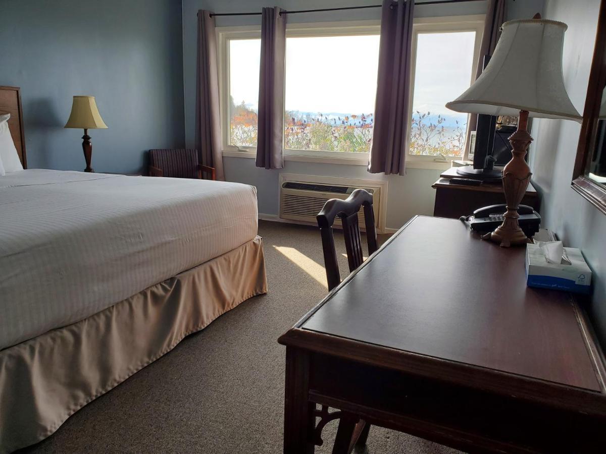 Thessalon Carolyn Beach Inn المظهر الخارجي الصورة