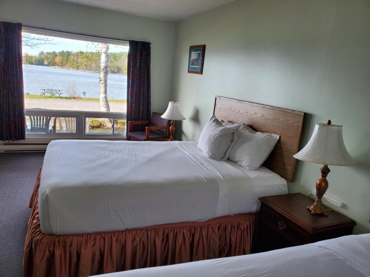 Thessalon Carolyn Beach Inn المظهر الخارجي الصورة
