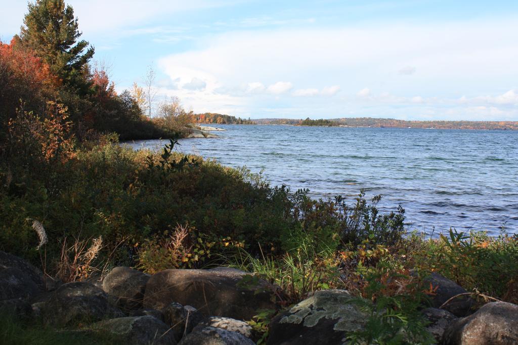 Thessalon Carolyn Beach Inn المظهر الخارجي الصورة