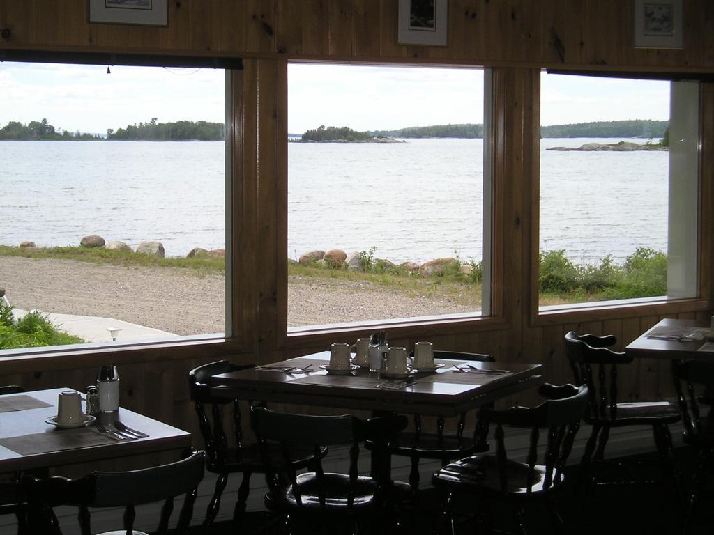 Thessalon Carolyn Beach Inn المظهر الخارجي الصورة