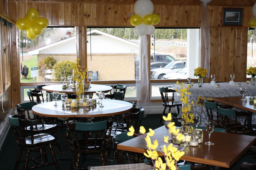 Thessalon Carolyn Beach Inn المظهر الخارجي الصورة