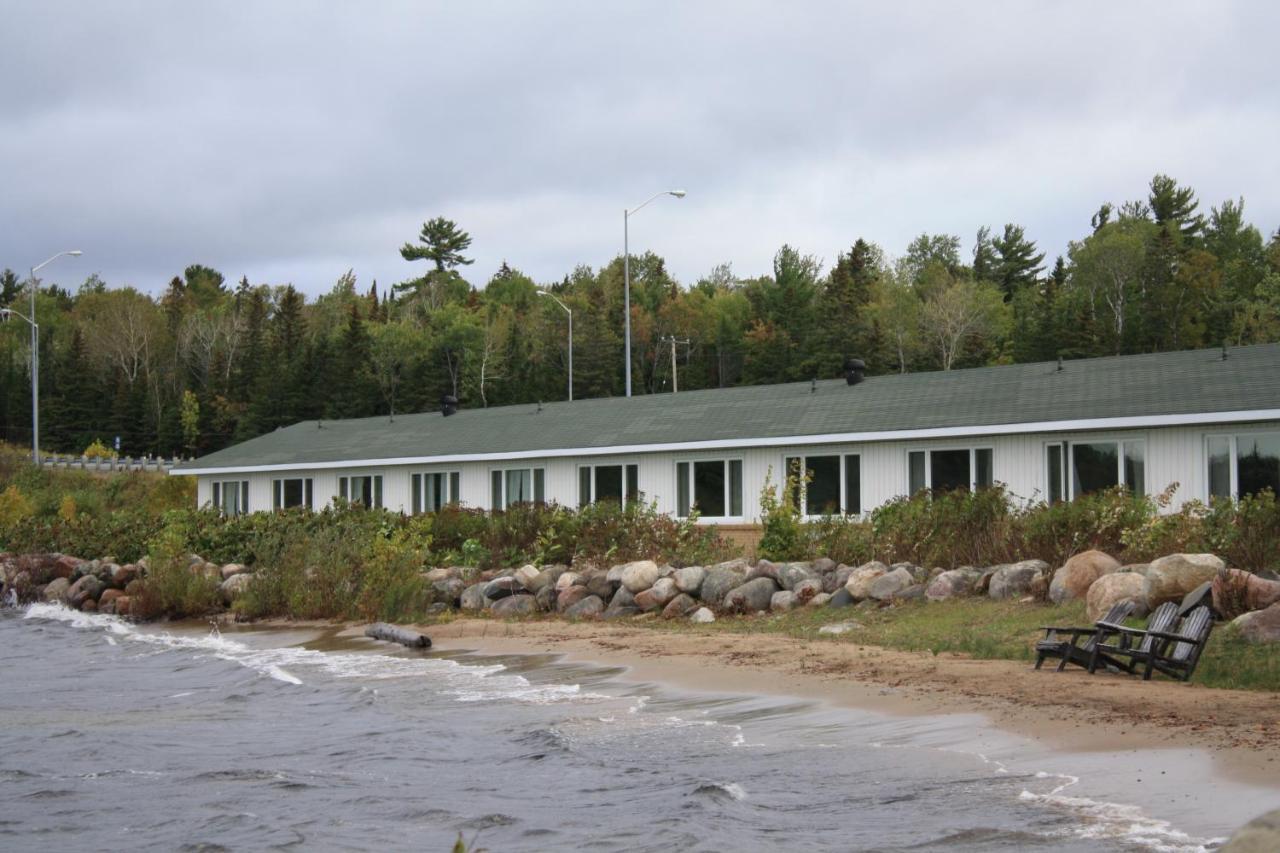 Thessalon Carolyn Beach Inn المظهر الخارجي الصورة
